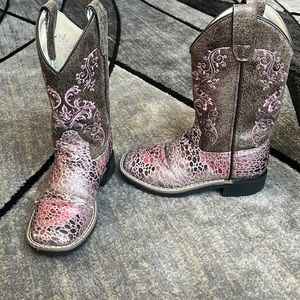 Boot barn👢little girl boots